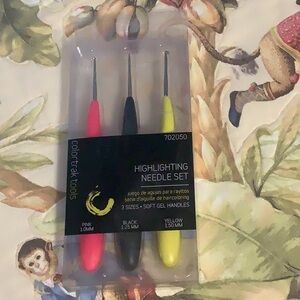 Highlighting needles set three piece, black pink and yellow NEW still bo…